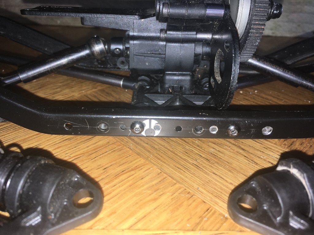 Scx10 Hummer H1 01-FA4-D24-B12-C-4-B1-E-9-A28-69-C56-C87-EB7-A