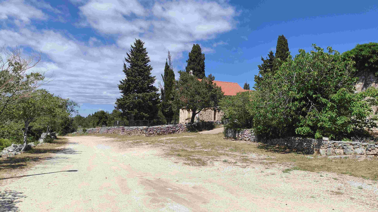 Podhume pijaca