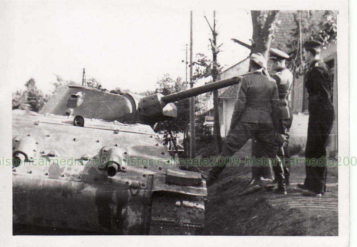 1904. Т-34 8 ТД 4 МК. Подбит в г. Магеров. 25 июня 1941 г.