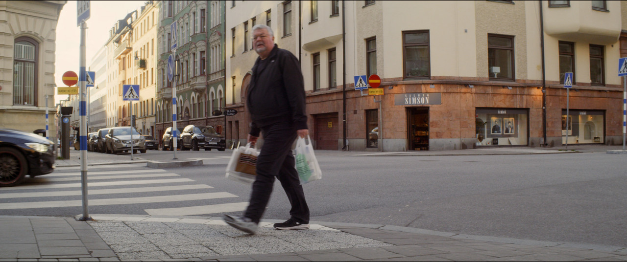 Guy-walking-1-3-1.jpg