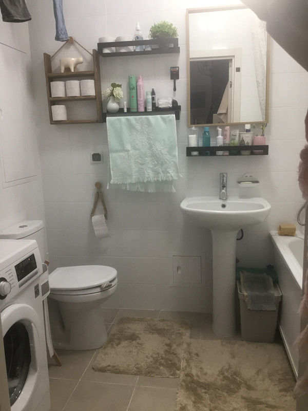 AA8BC984-DAEA-48E4-8474-606148B5A54D