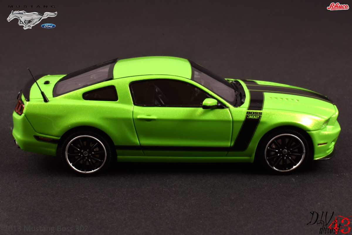 Ford Mustang Boss 302 Schuco Green (6)