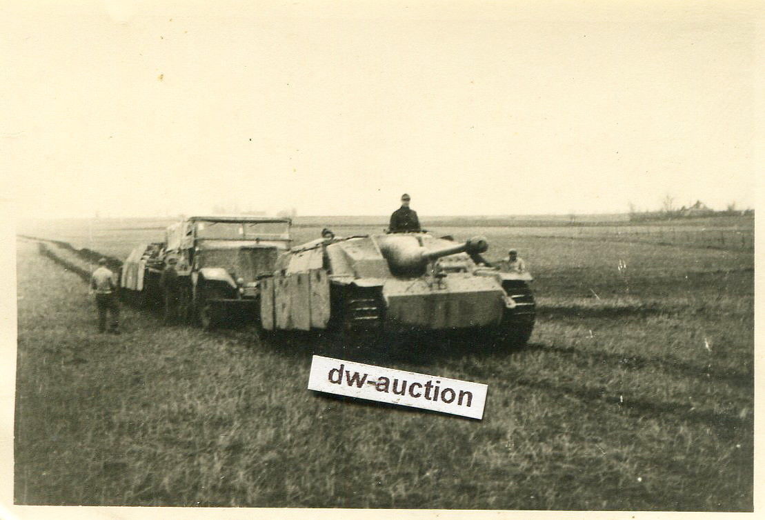Sturmgeschütz Langrohr mit Seitenschürzen und Sd