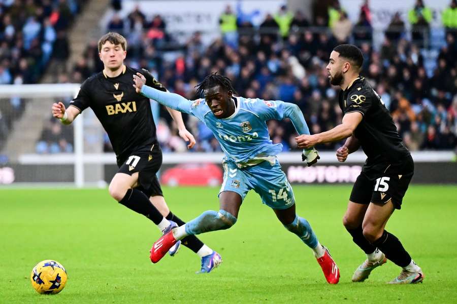 Portsmouth vs Swansea City, 02h45 ngày 11/03