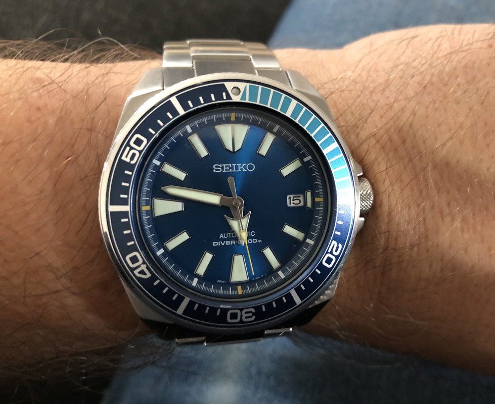 AE1907E9-1D00-49EB-8606-D25055E0AAF2