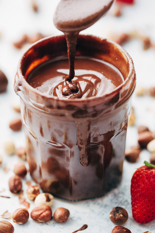Simple-Homemade-Nutella-7