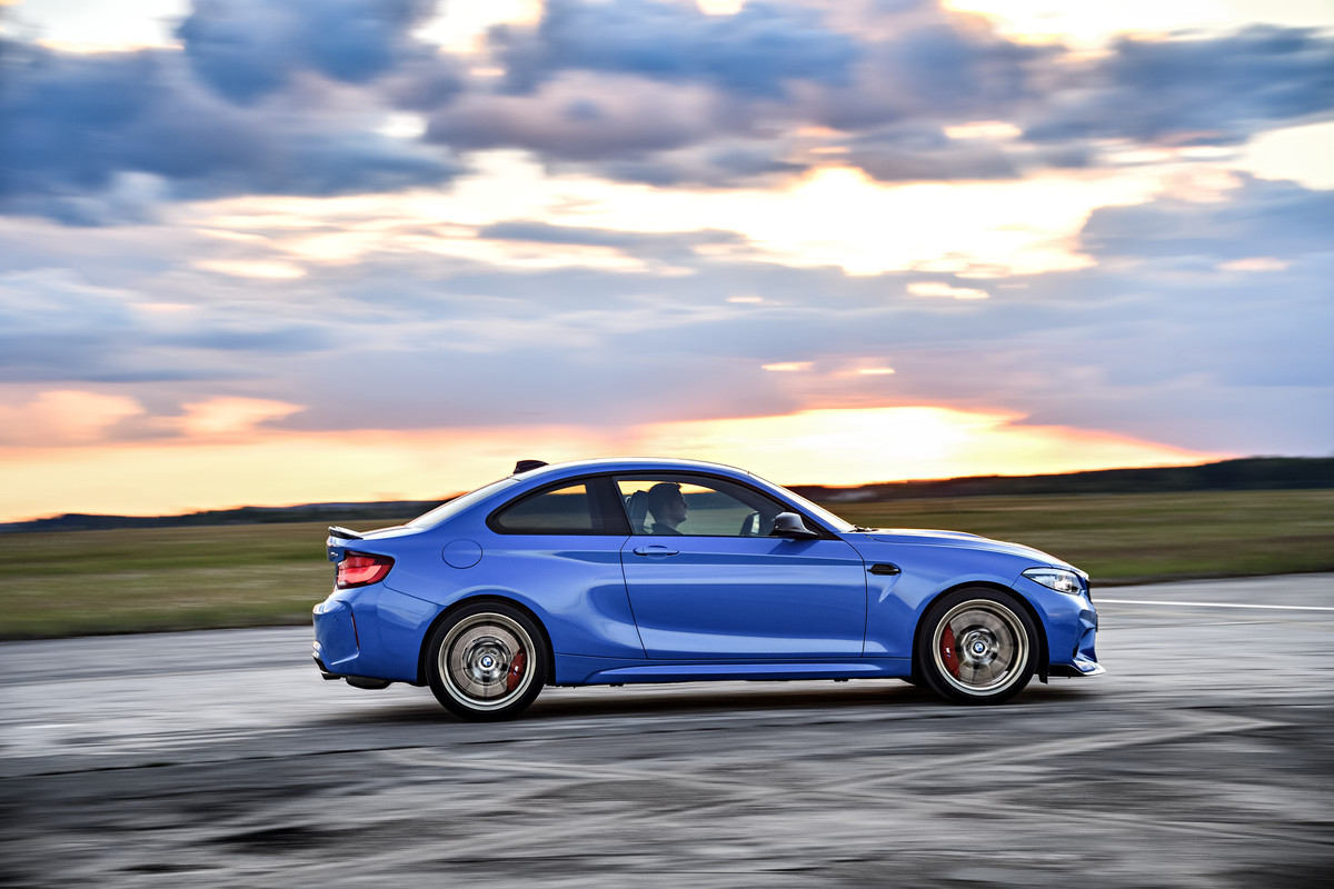 P90374214_highRes_the-all-new-bmw-m2-c