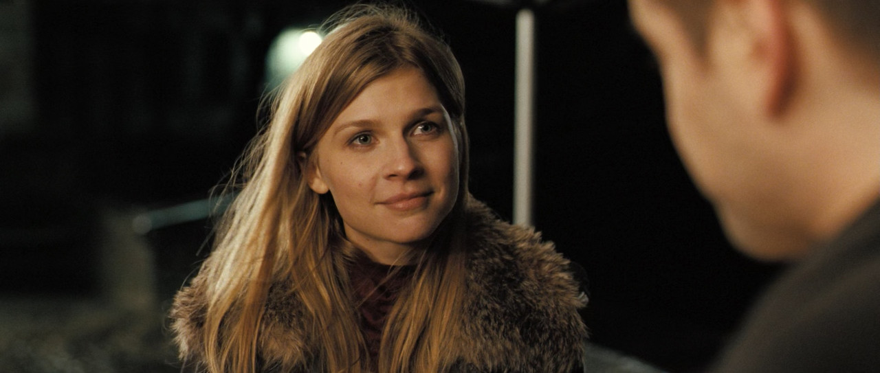 In Bruges 2008 (1080p x265 10bit Tigole).mkv_sna