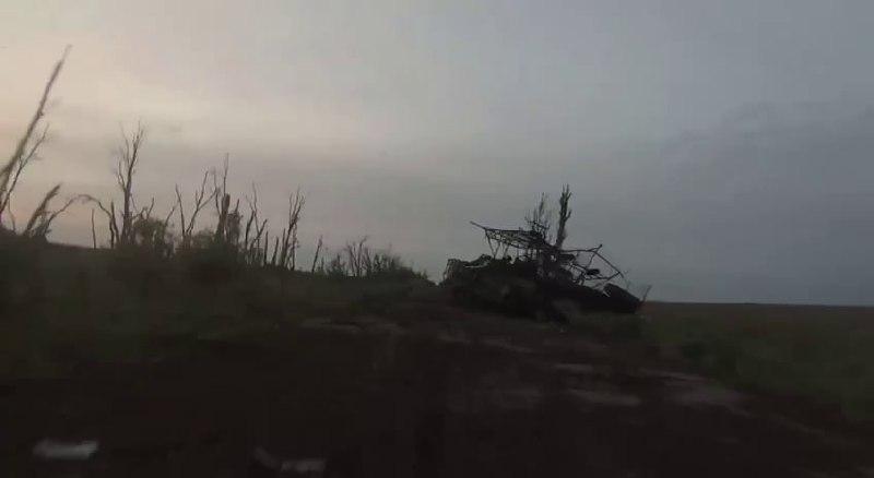1076 BMP-2 675-sb3KDZ destr 26 05 25