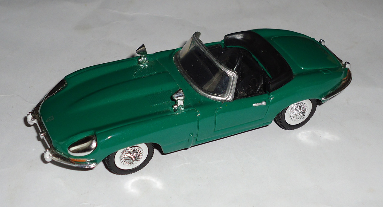 Jaguar-E Type Cabriolet (1961)