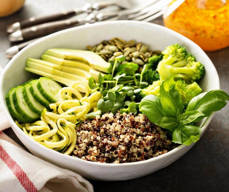 Quinoa Veggie Bowl for Weight Loss