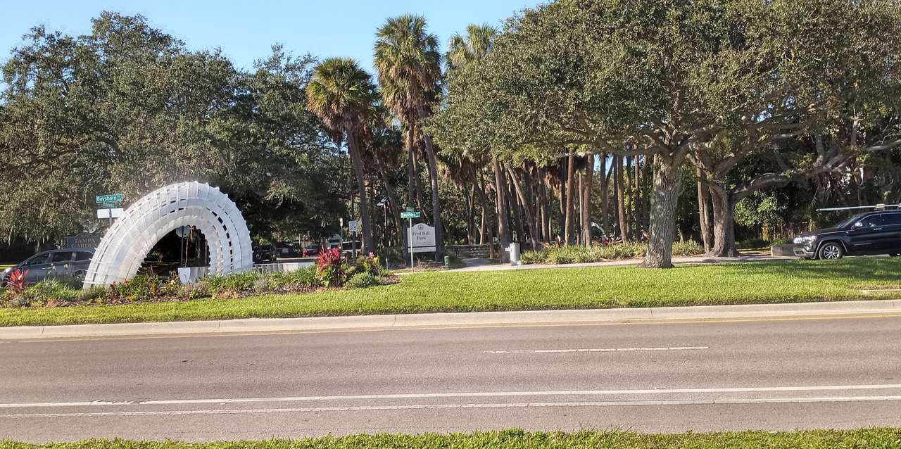 [Image: Bayshore-Blvd-Tampa6.png]