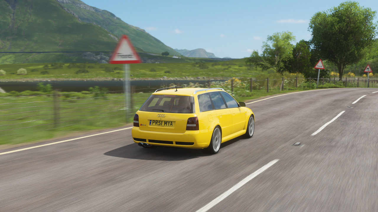 FH4-Audi-RS4-Avant-B5-9.png