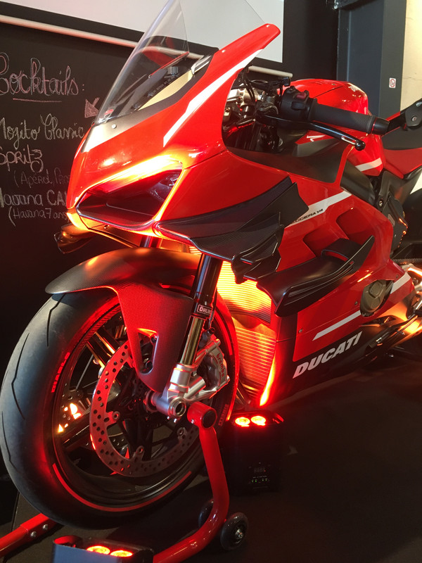 20D04233-5B63-41DE-9499-EBFA7FCD0636