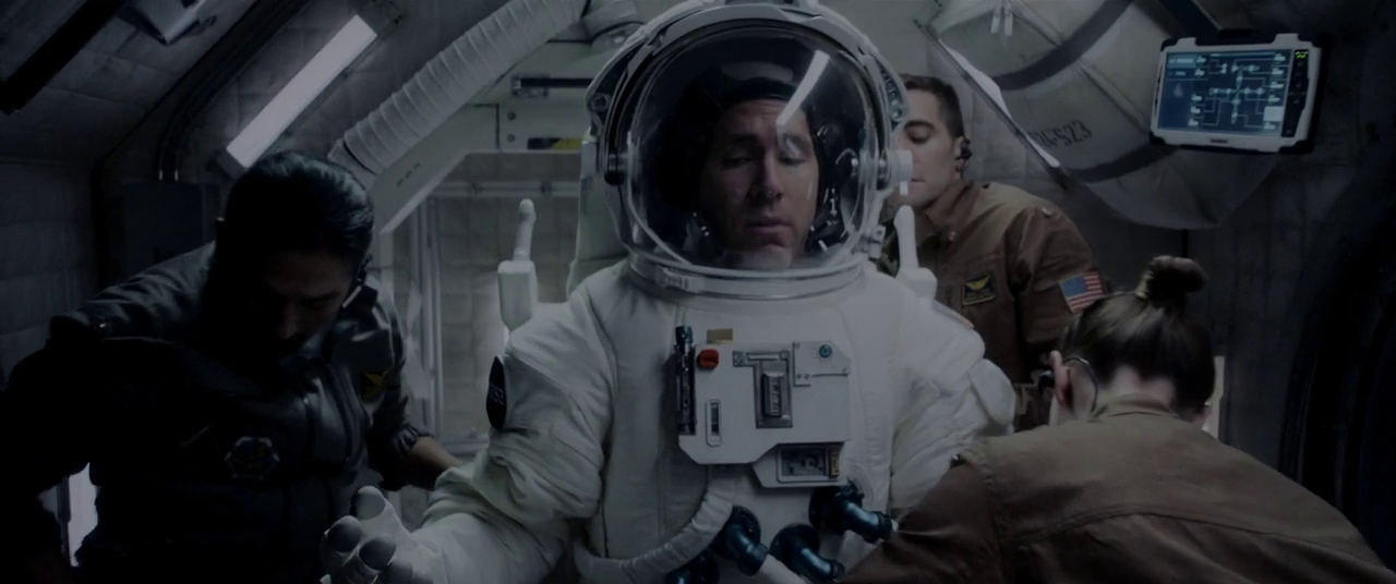 Life 2017 Hindi [DDP5.1] + English BluRay 