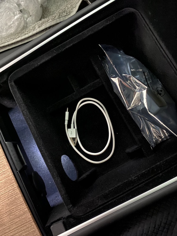 2AC4C566-0CBF-4F51-A75B-E7D63E16A0E9