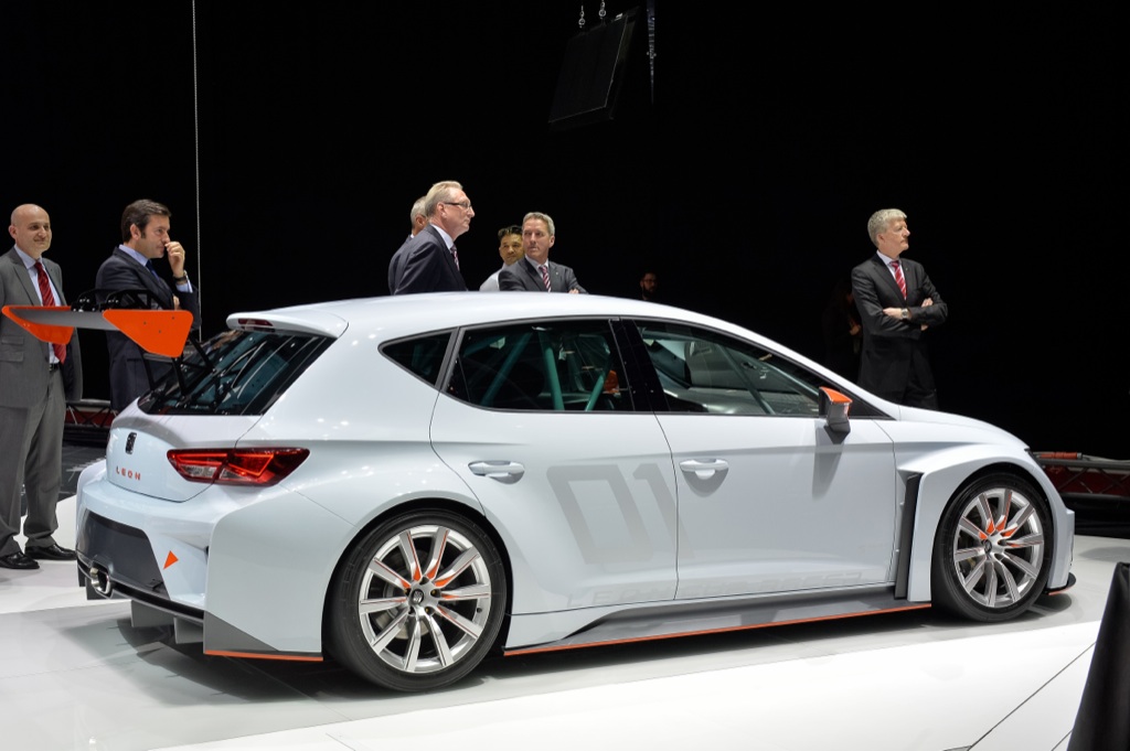 SEAT-Leon-CUP-Racer-sursa-salon-auto.ch-02