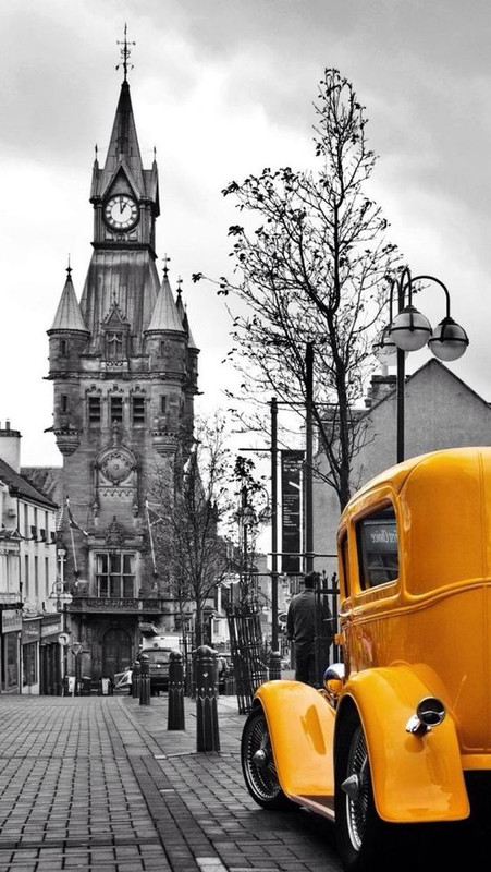 yellow-car-blacknwhite-new.jpg