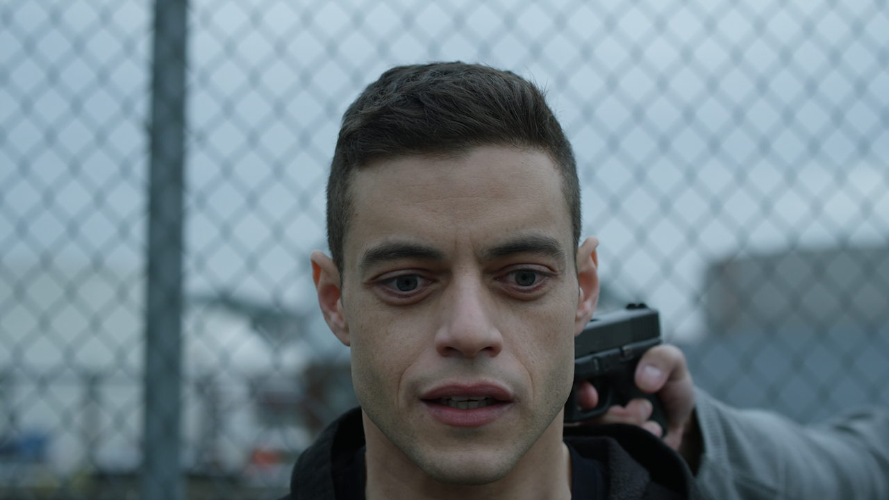 Mr.Robot.S01E06.eps1.5.br4ve-trave1er.asf.1080p.10bit.BluRay.AAC5.1.HEVC-Vyndros.mkv_snapshot_33.58_