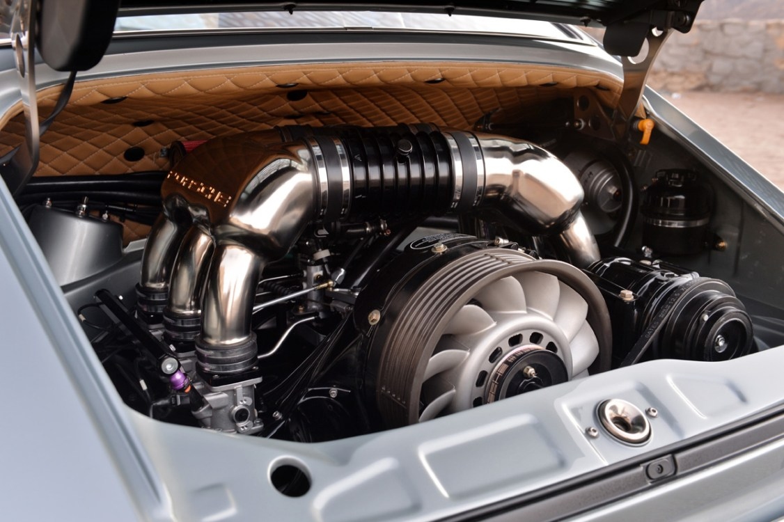 Singer-Porsche-911-Carrera-2-Vir4.jpg