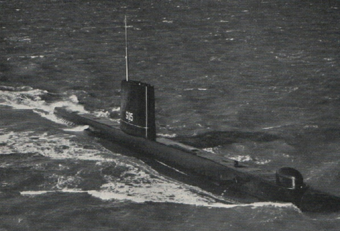 HMS Finwhale (S.05)-16