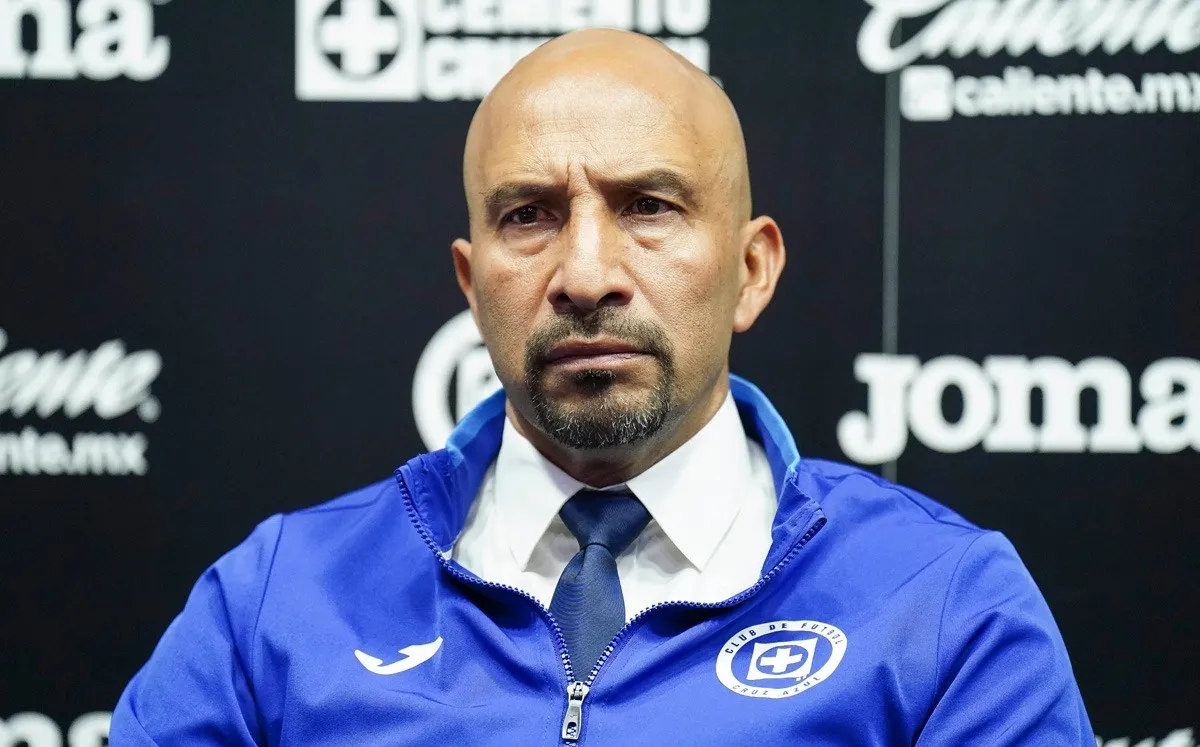 Cruz Azul comienza limpia del plantel: Despiden a Oscar 'el Conejo' Pérez