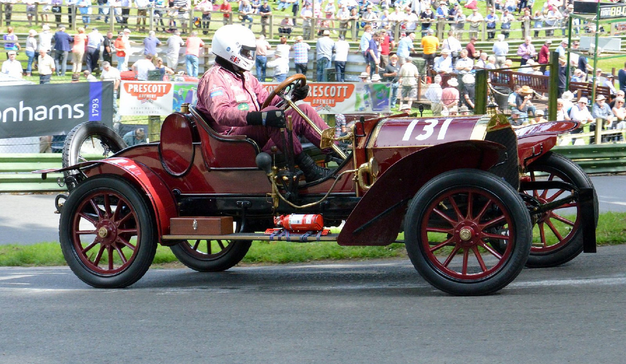redvintageracecar.jpg