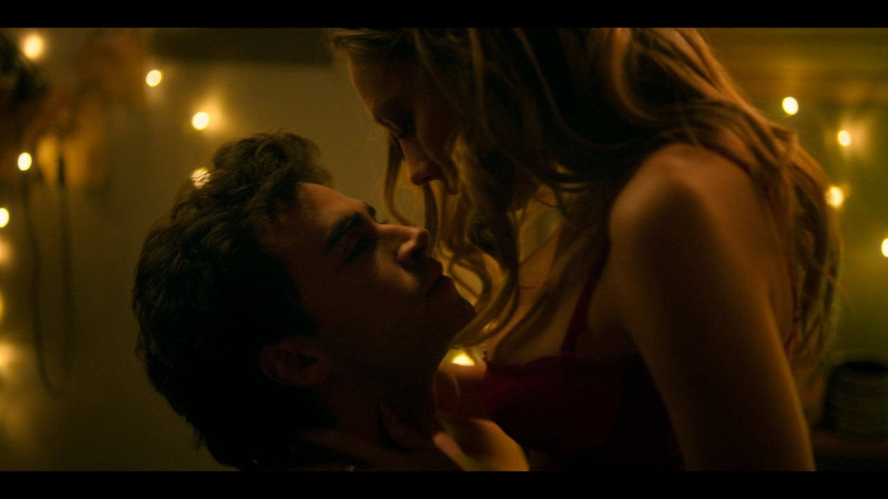 Elite.Short.Stories.Carla.Samuel.S01.1080p.NF.mkv_snapshot_05.57_[2021.08.31_13.21.23]