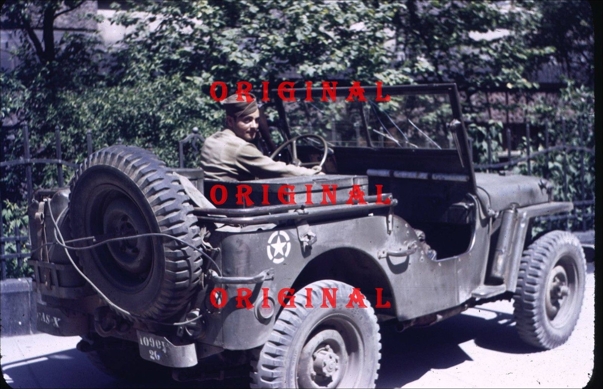 KODACHROME FARBDIA VON 1945 WK2US SOLDAT IN WILL