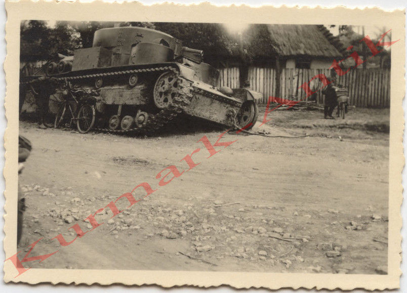 Broken T-28_154a12