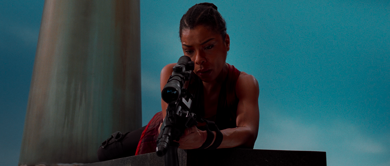 Aeon.Flux.2005.2160p.WEB-DL.x265.10bit.HDR-Нечипорук.mkv_snapshot_01.14.25.086