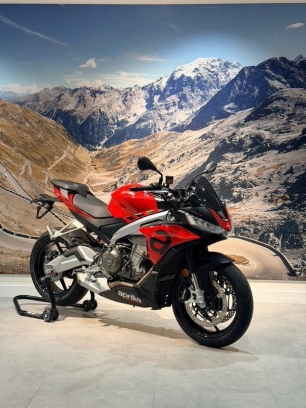 APRILIA TUONO 660 TORQUE RED