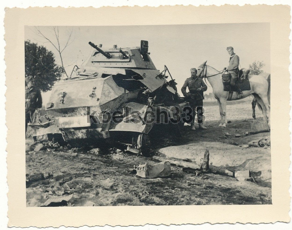 Panzerspähwagen Wrack 8 Rad Panzer Wehrmacht Sol