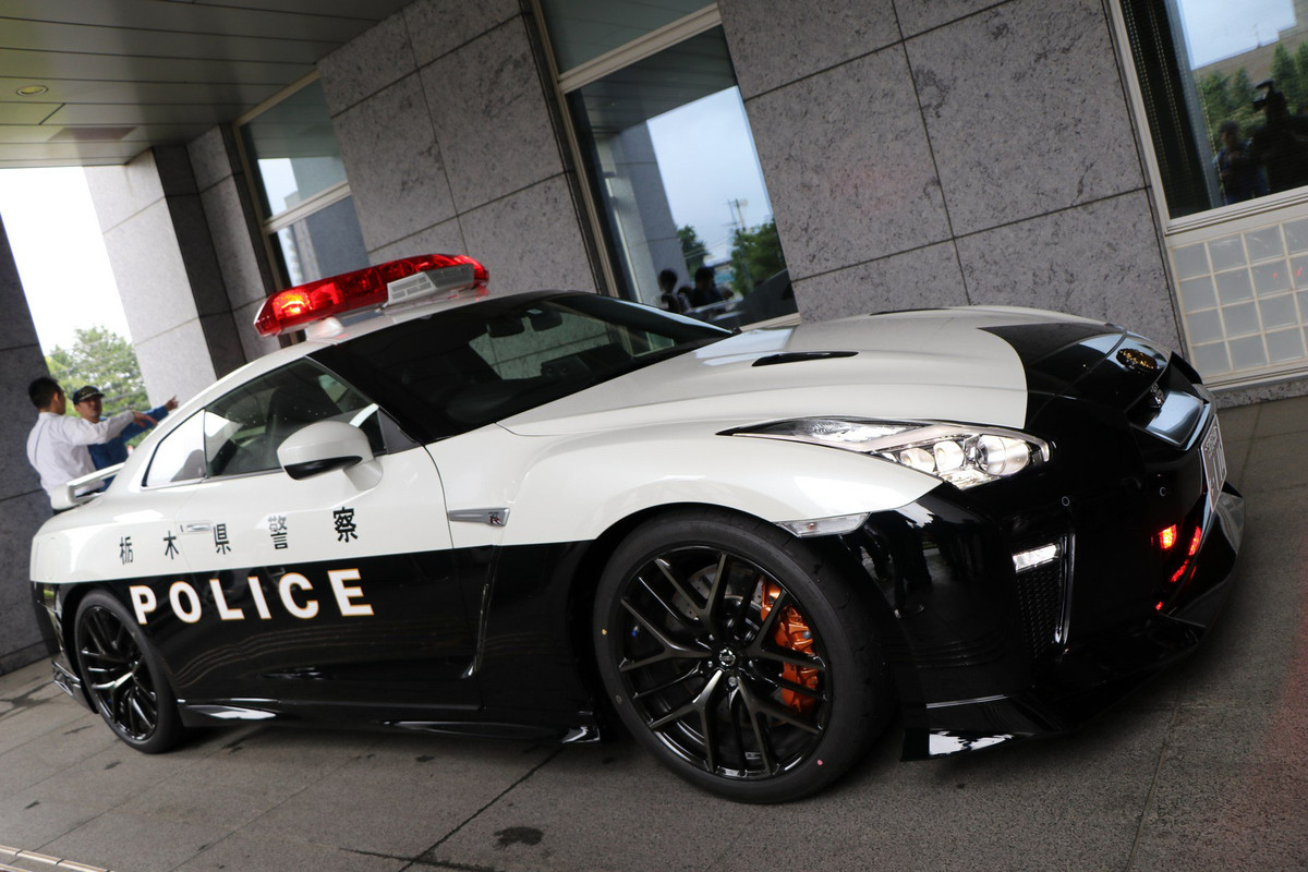 Nissan GT-R Police  (3)