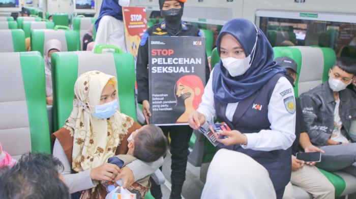 PT Kereta Api Indonesia (KAI) lakukan kampanye serentak di stasiun dan di dalam kereta api sebagai upaya pencegahan kasus pelecehan seksual, Rabu (29/6/2022).