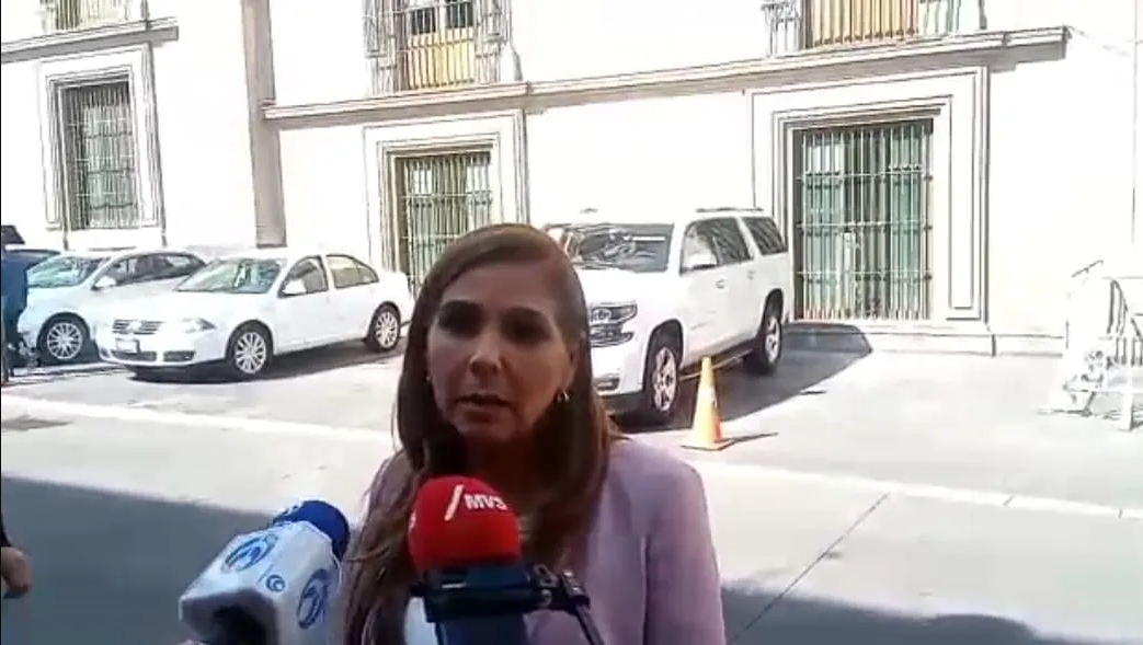 Quintana Roo permitirá operación de Uber, habrá diálogo con taxistas: Lezama