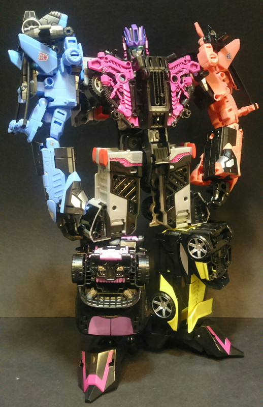 megatronia-001