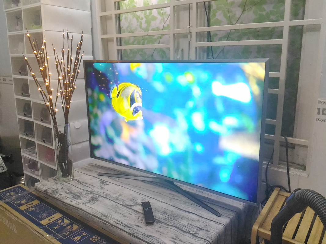 Smart Tivi Samsung 43inch 4K UltraHD UA43MU6400 (BH 05/2020) - 1