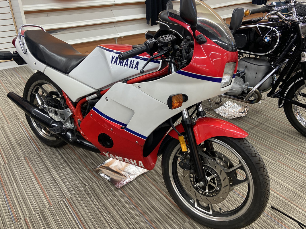 D2522373-C9A7-445B-9468-C81E511C5886