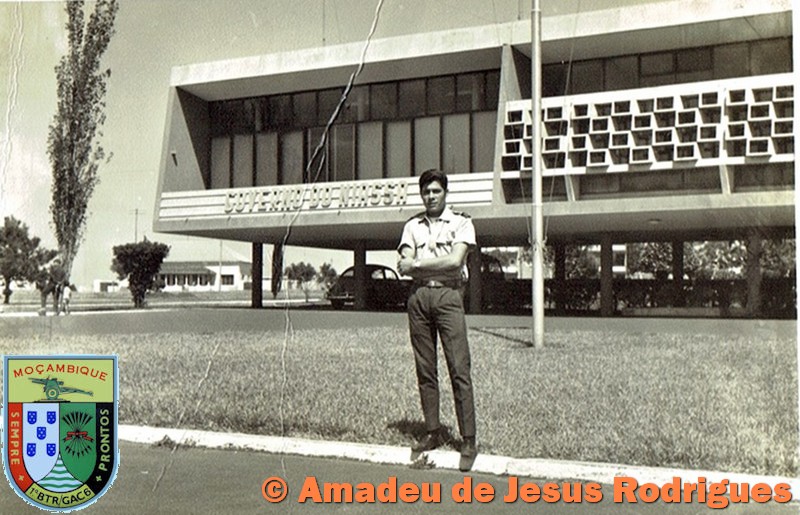 Em-frente-ao-governo-do-Niassa-1