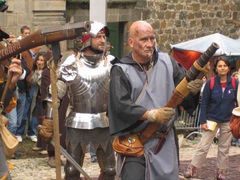 le-puy-en-velay-roi-oiseau2_big[1]