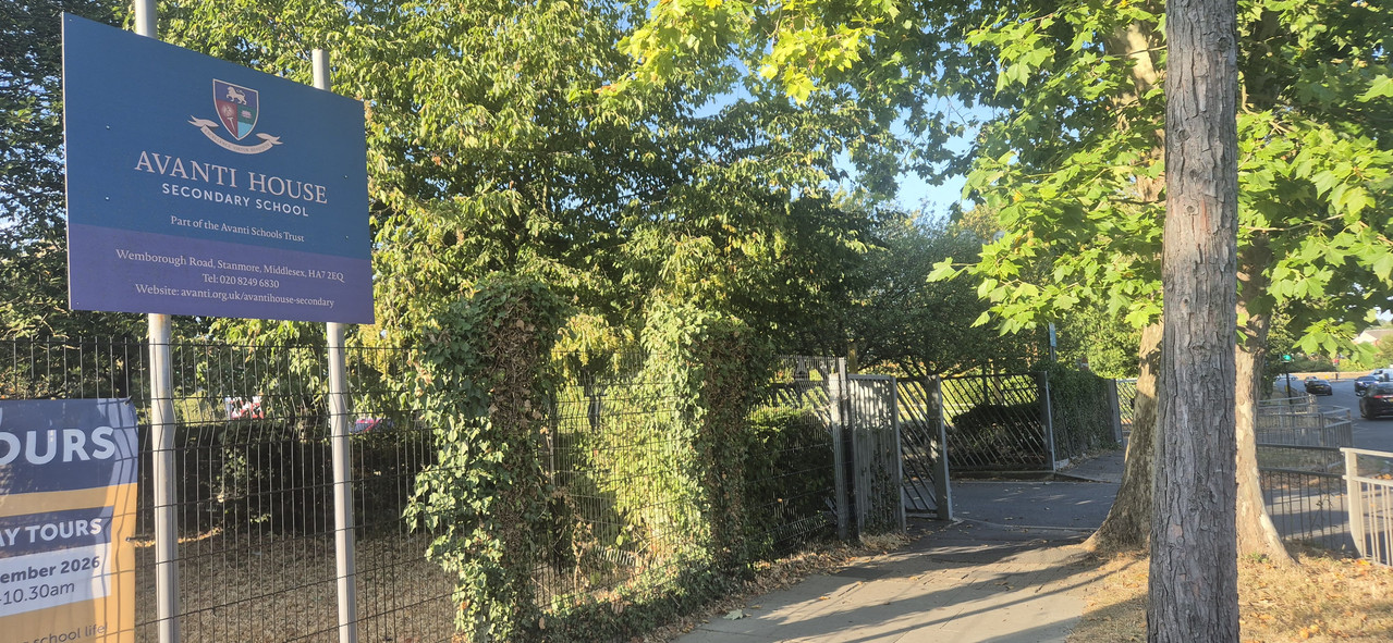 3G pitch at Avanti House School, Wemborough Road Stanmore