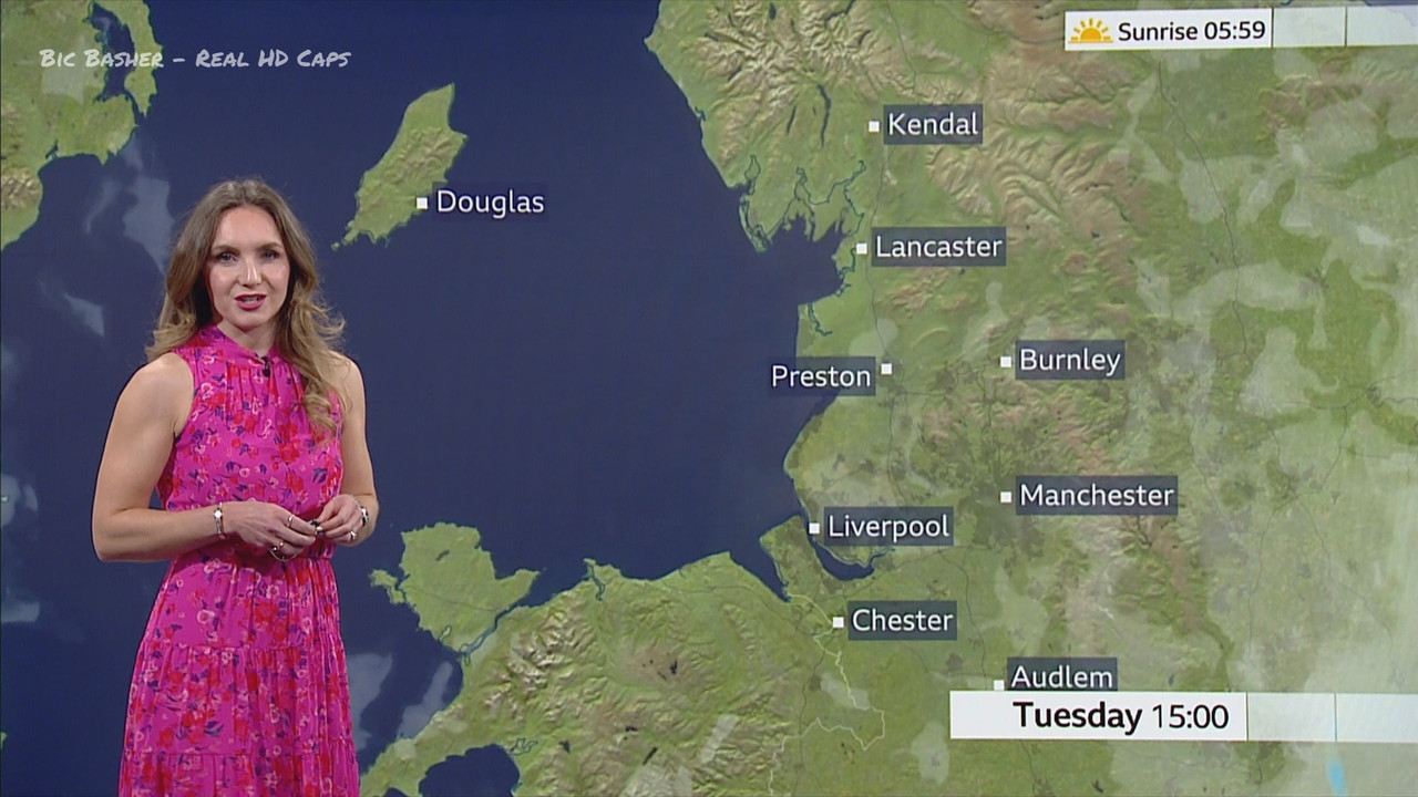 03.24 - 18.30.00 - North West Tonight; Weather. The new film from Rog....ts_snapshot_26.20.447
