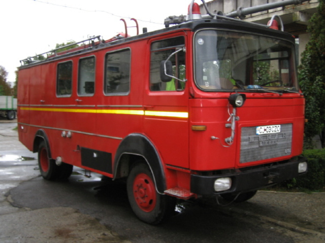 [Imagine: masina-pompieri3.jpg]
