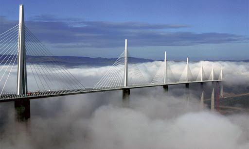 Millau Viadukt- most v oblacích / CZ