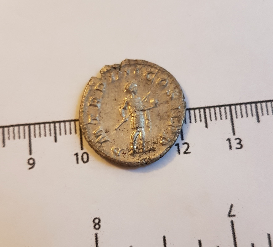 Antoniniano de Gordiano III. P M TR P IIII COS II P P. Gordiano III estante a dcha. Roma. 20220129-081341