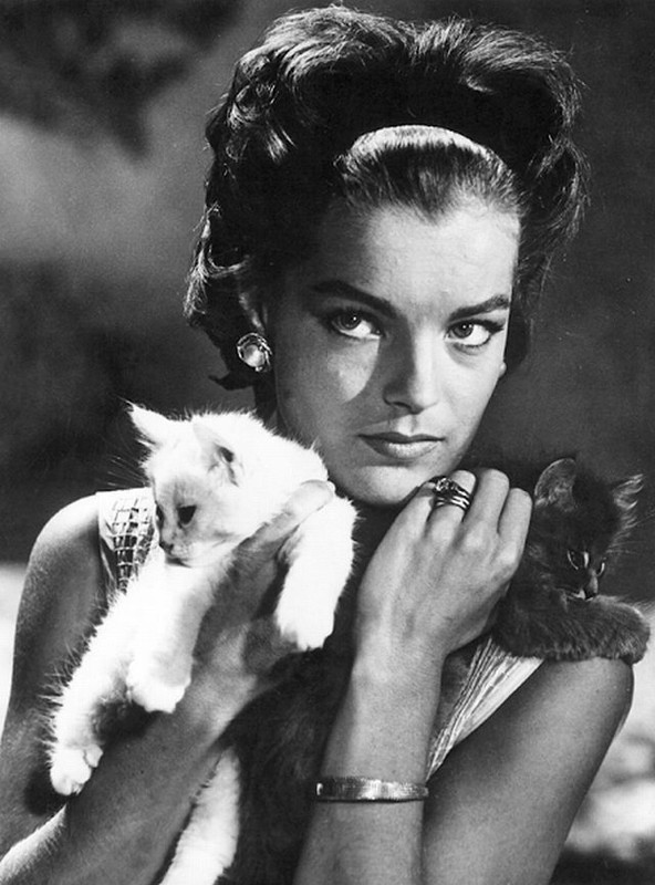 romy_schneider_jv82
