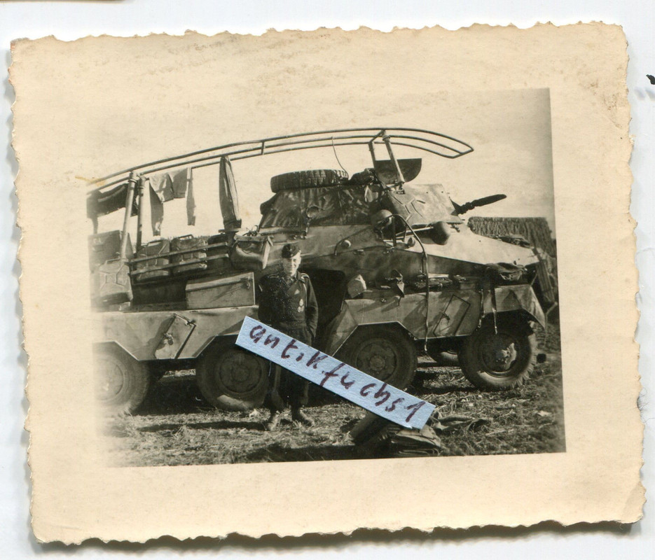 WH-8-Rad-Funk-Schützen-Panzer mit Tarnanstrich an der Ostfront i