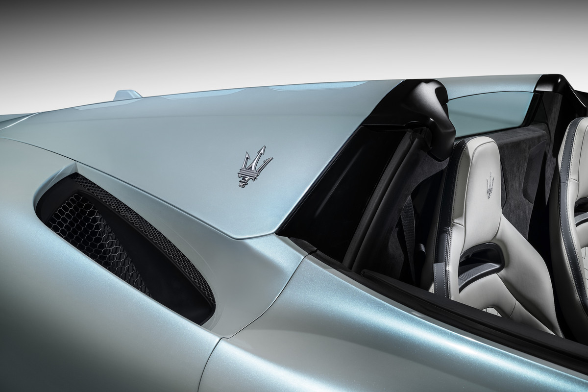 Maserati_MC20_Cielo_studio(10)
