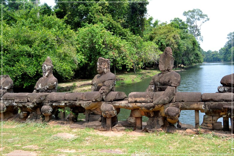 Amanecer en Angkor más circuito largo. - De la bahía de Halong a los templos de Angkor (33)